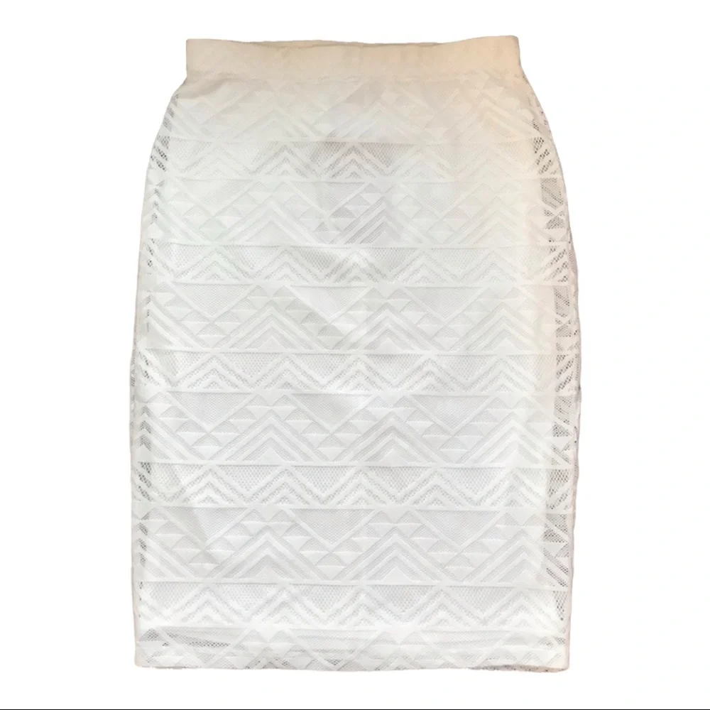 Love Fire Lace white skirt M
